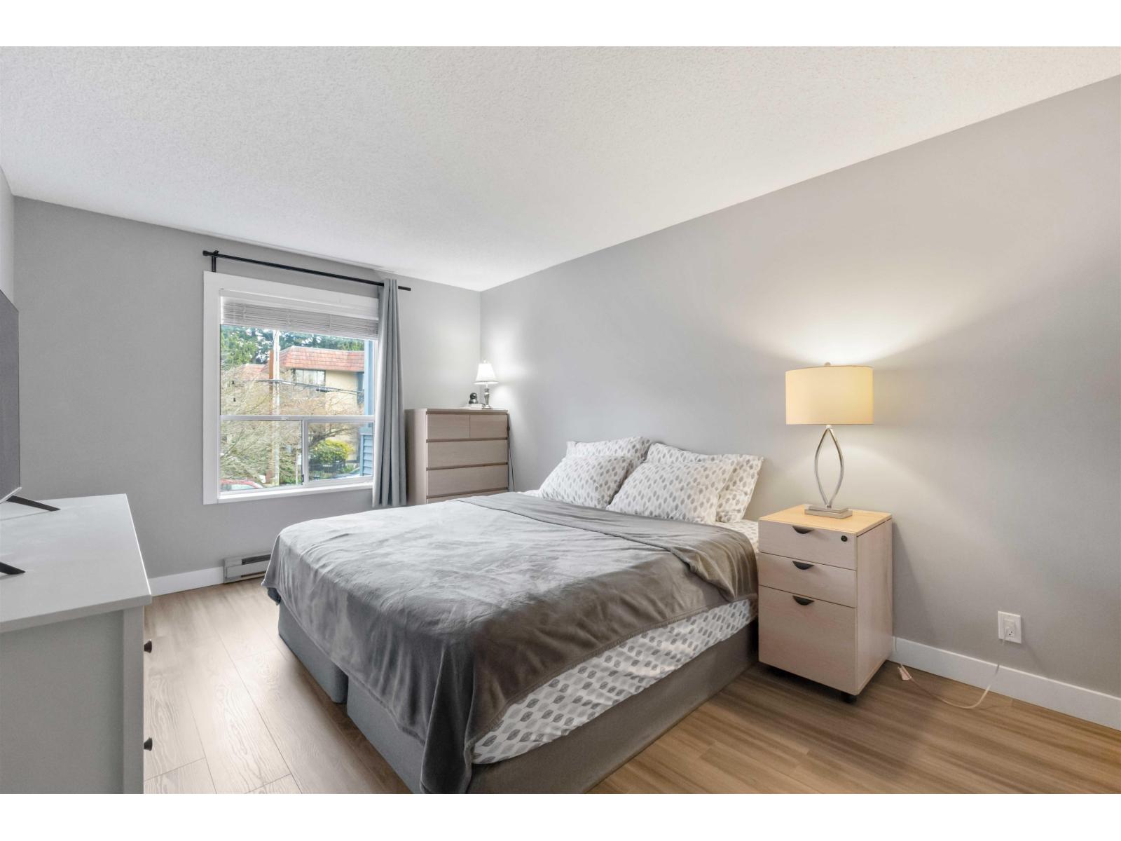 Photo 14 of 205 1473 Blackwood Street, White Rock BC