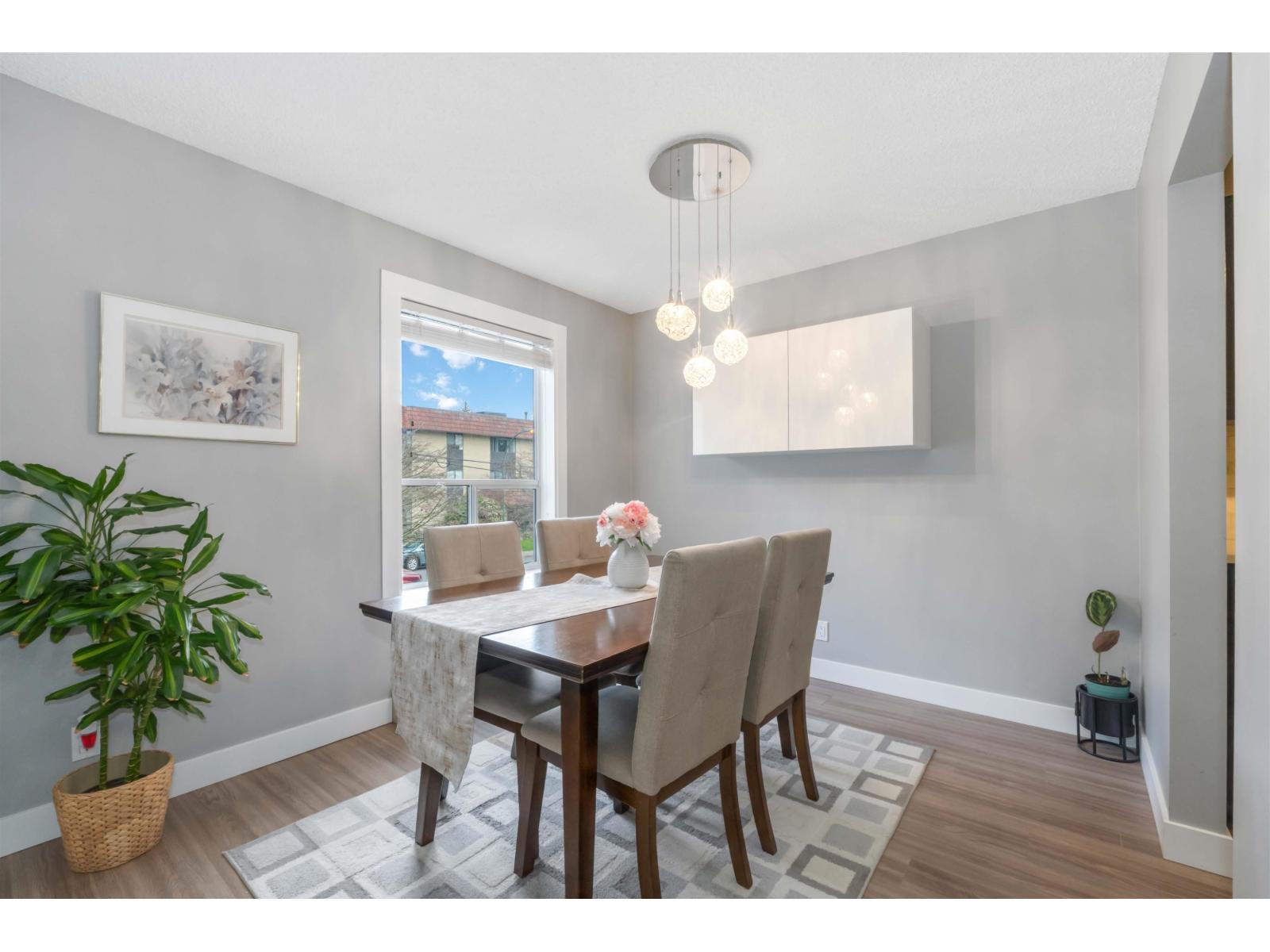 Photo 4 of 205 1473 Blackwood Street, White Rock BC
