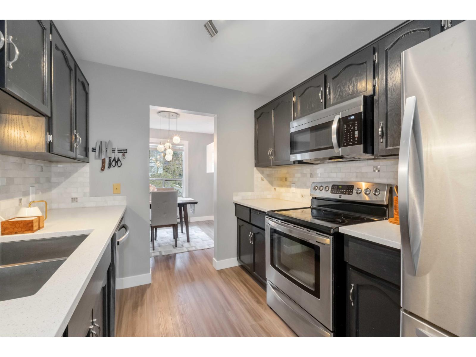 Photo 9 of 205 1473 Blackwood Street, White Rock BC