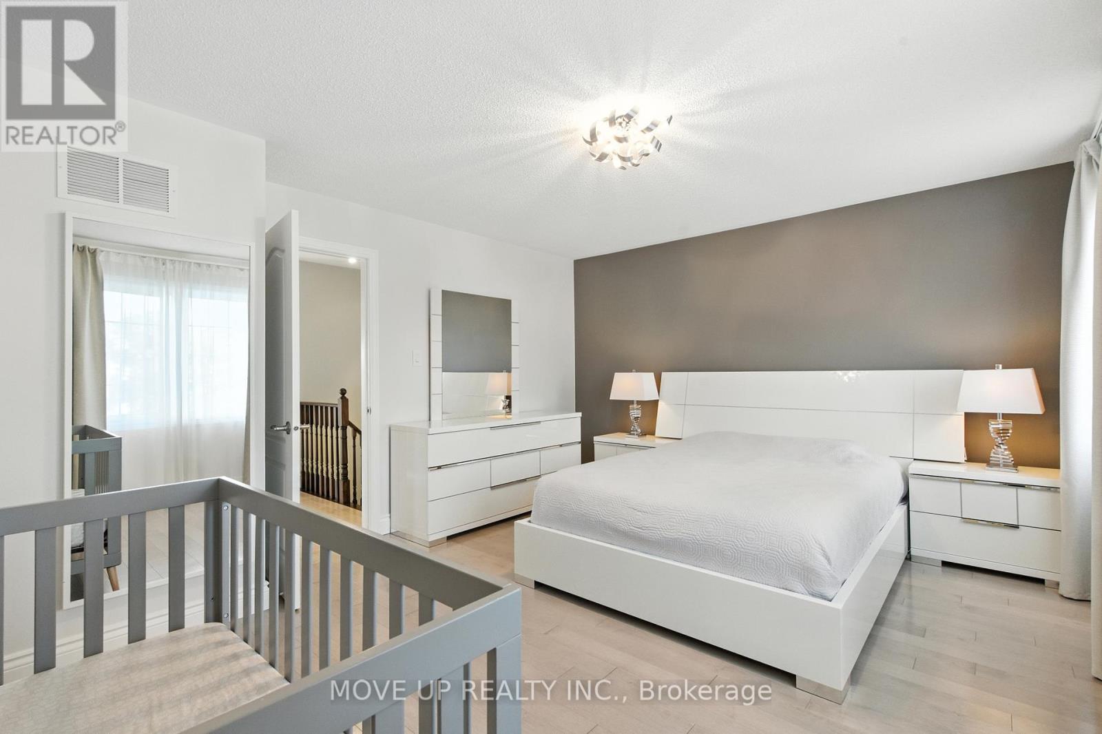 Photo 21 of 102 Trudelle Crescent, Brampton ON