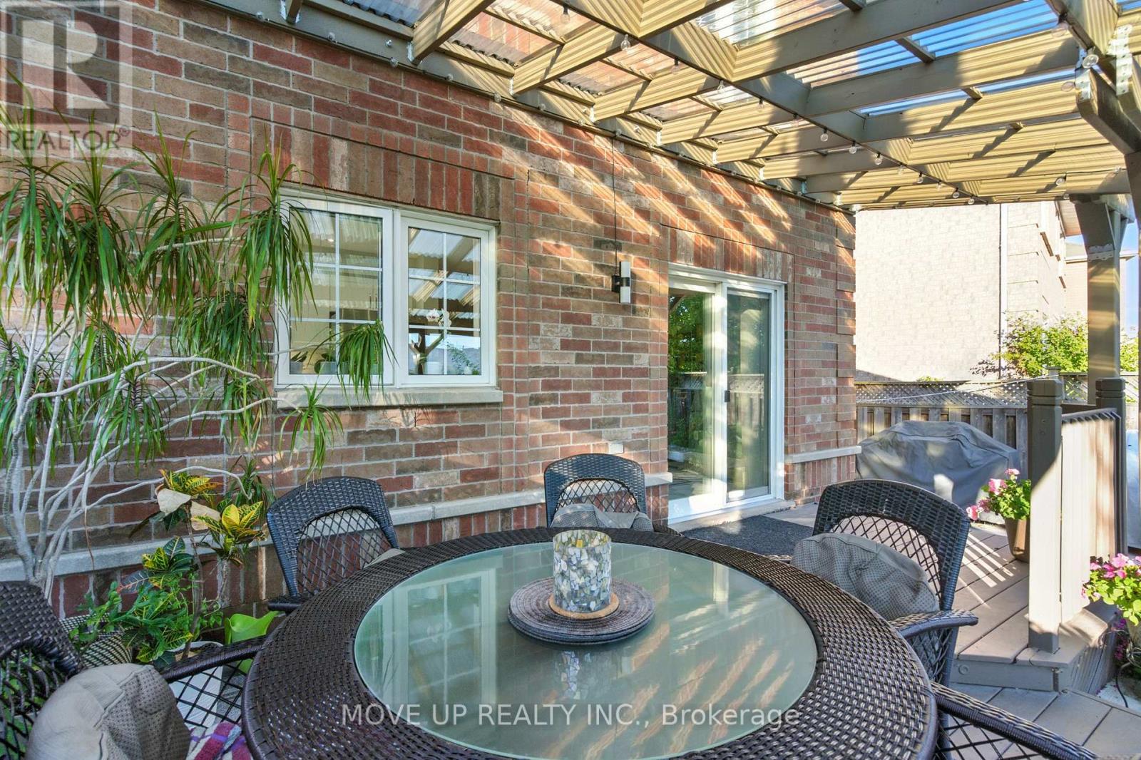 Photo 31 of 102 Trudelle Crescent, Brampton ON