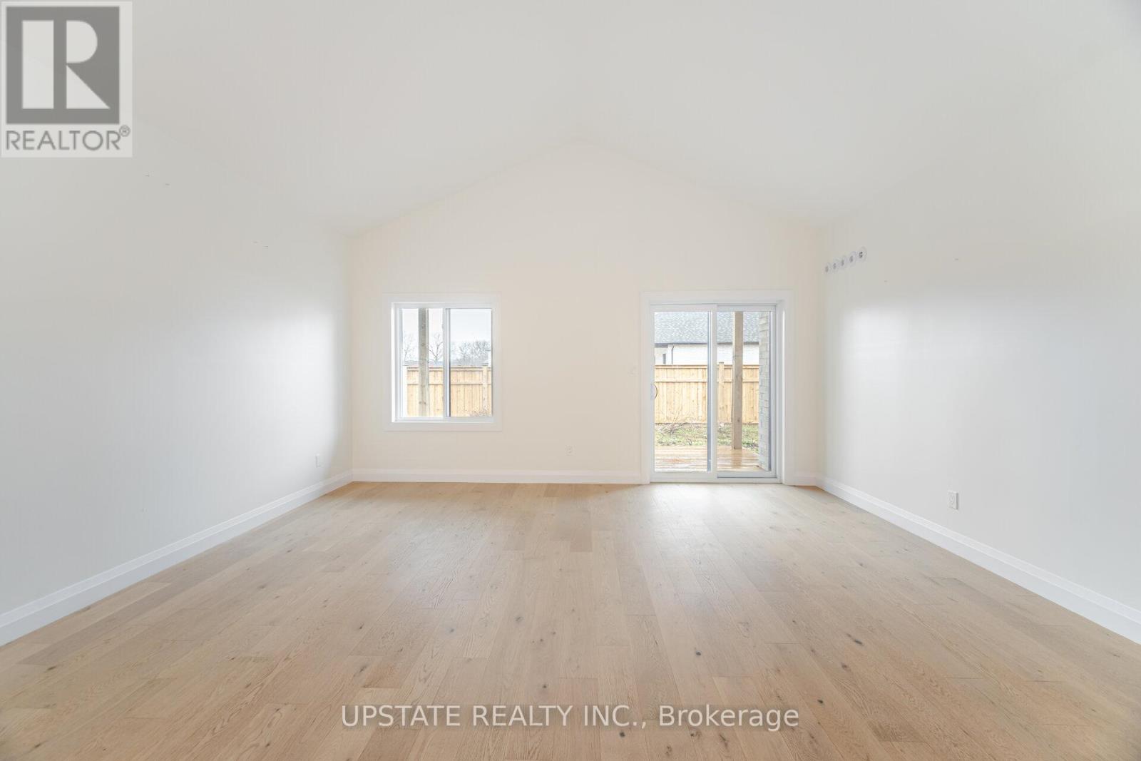 Photo 14 of 236 Mount Pleasant Street, Brantford ON