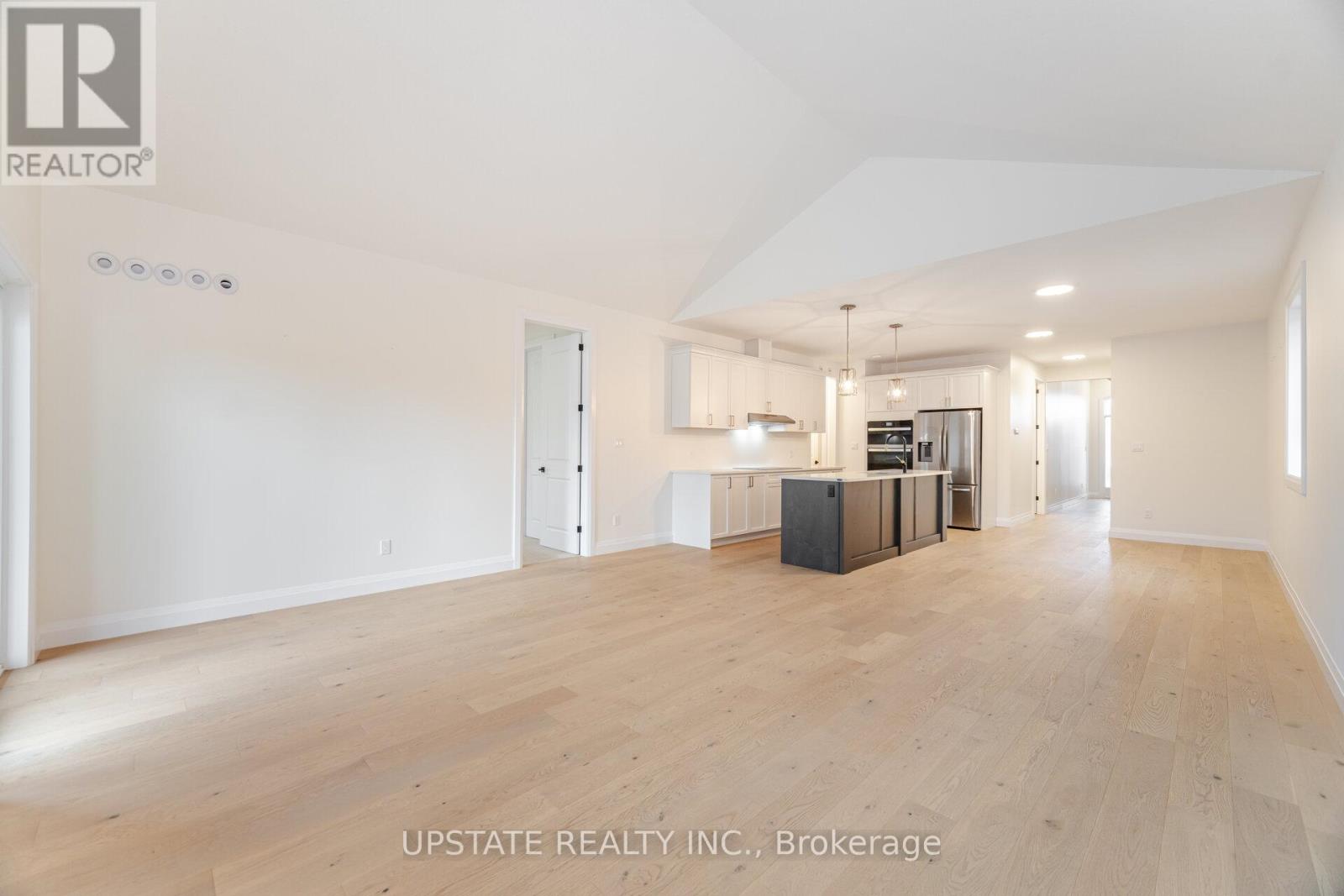 Photo 16 of 236 Mount Pleasant Street, Brantford ON