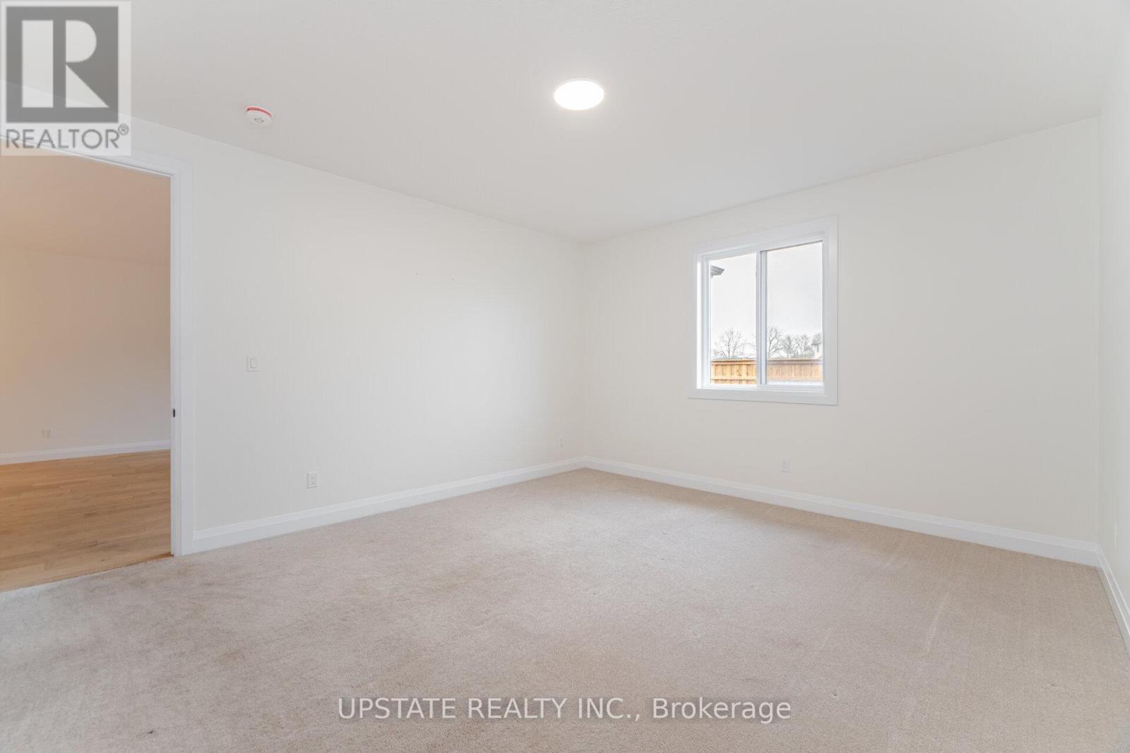 Photo 18 of 236 Mount Pleasant Street, Brantford ON