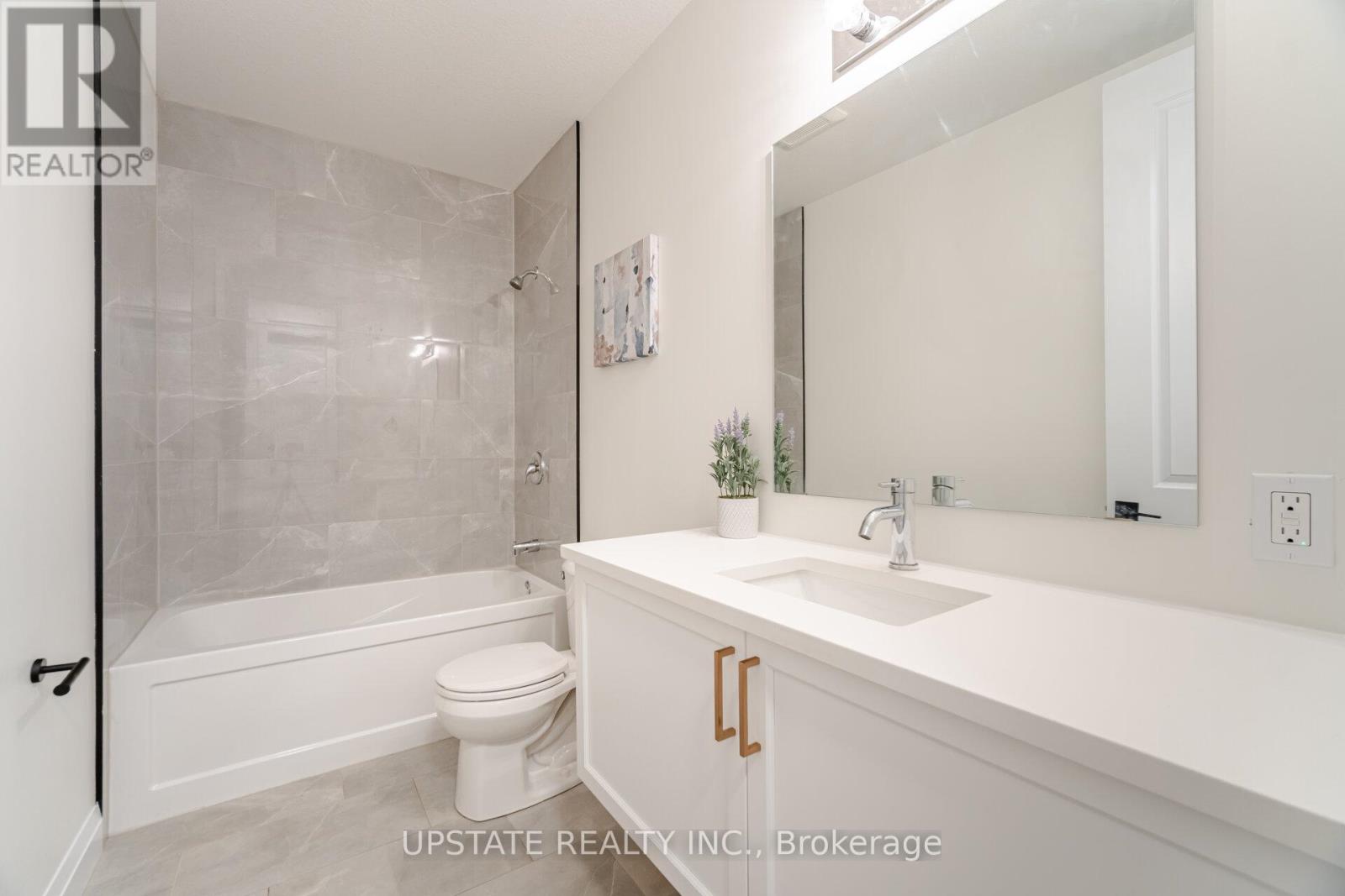 Photo 27 of 236 Mount Pleasant Street, Brantford ON
