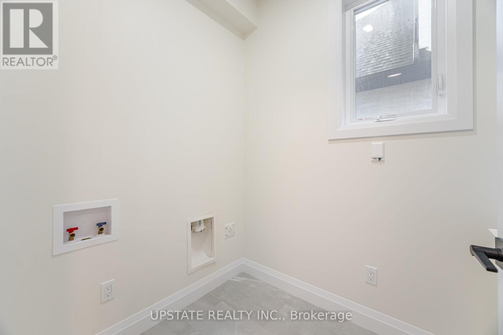 Photo 28 of 236 Mount Pleasant Street, Brantford ON