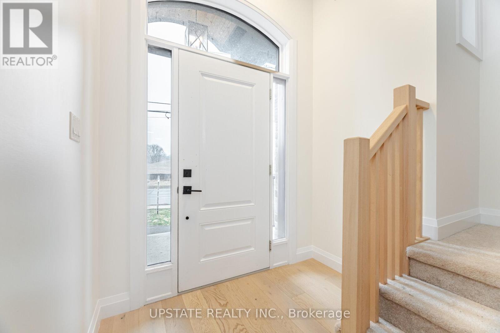 Photo 3 of 236 Mount Pleasant Street, Brantford ON