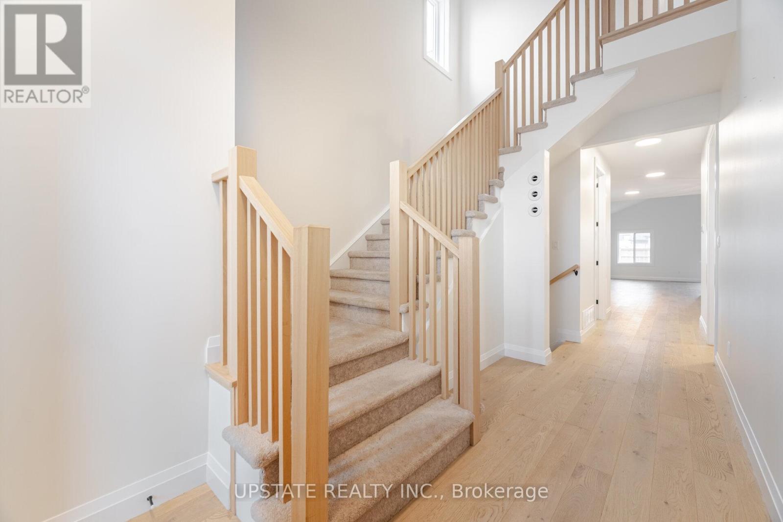 Photo 31 of 236 Mount Pleasant Street, Brantford ON