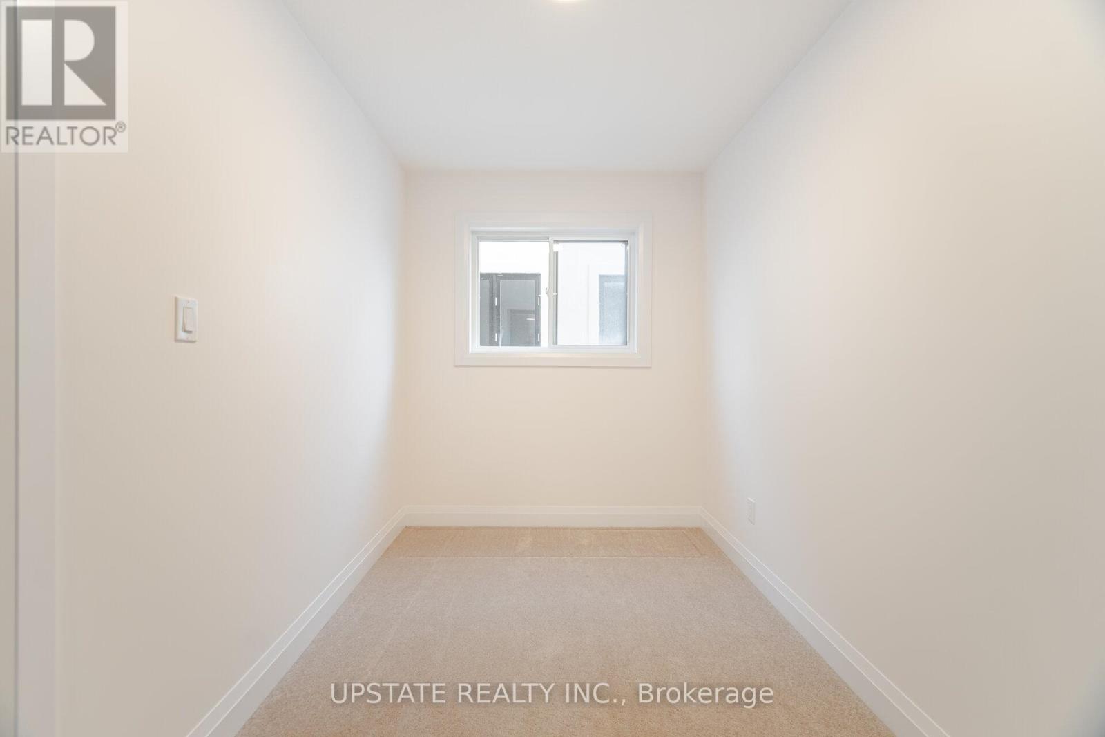 Photo 34 of 236 Mount Pleasant Street, Brantford ON