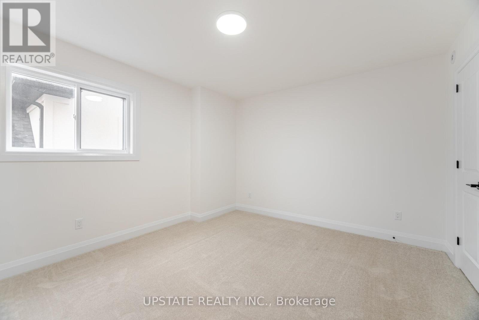 Photo 36 of 236 Mount Pleasant Street, Brantford ON