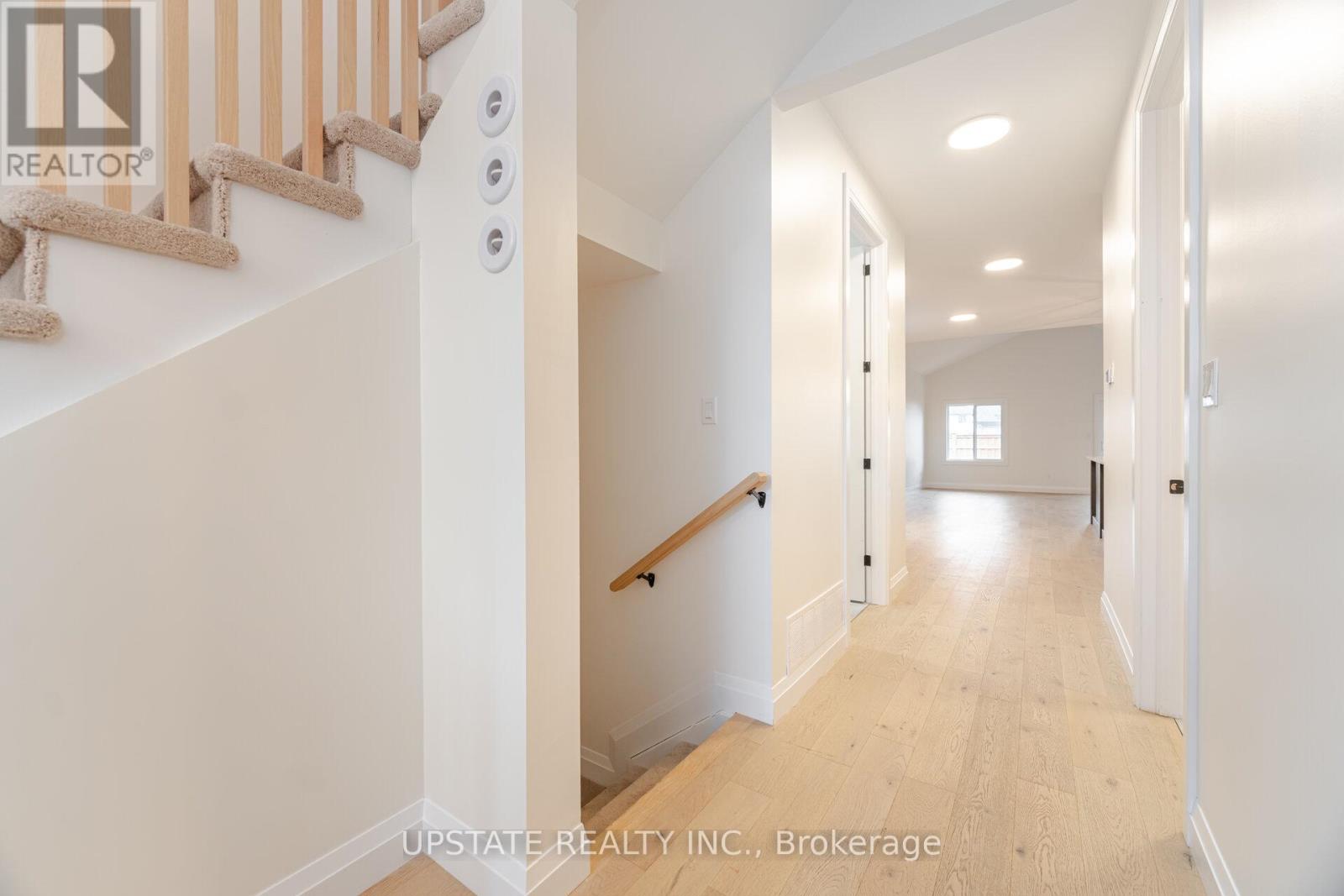 Photo 42 of 236 Mount Pleasant Street, Brantford ON