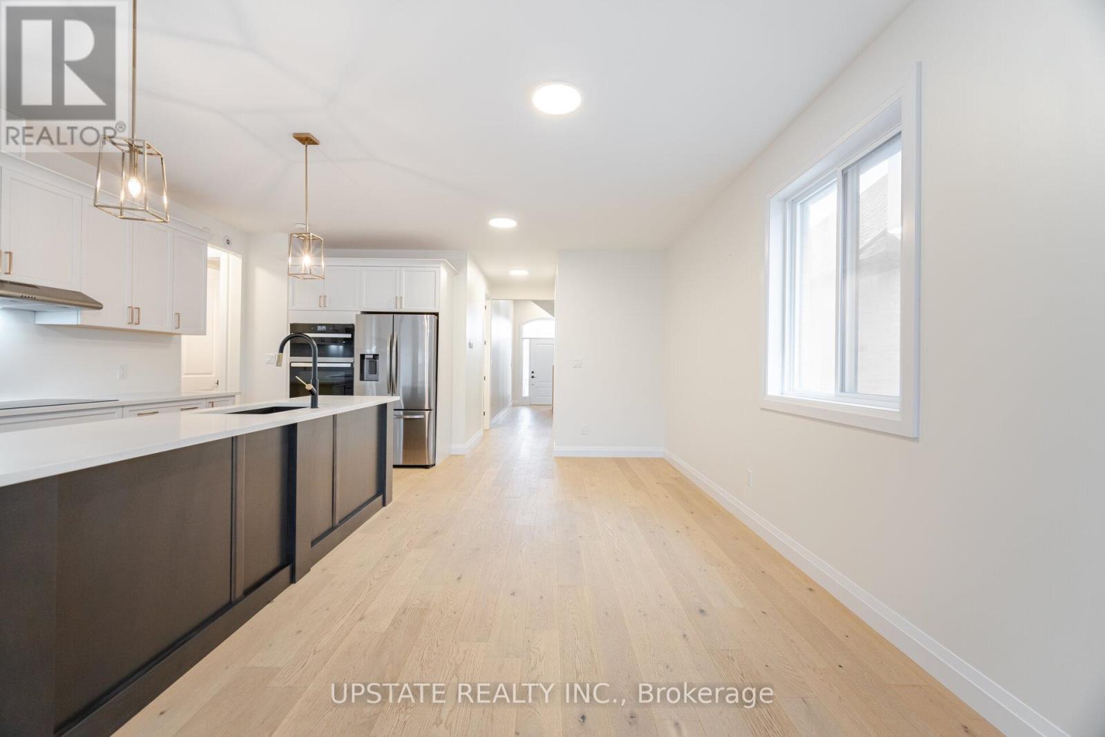 Photo 7 of 236 Mount Pleasant Street, Brantford ON