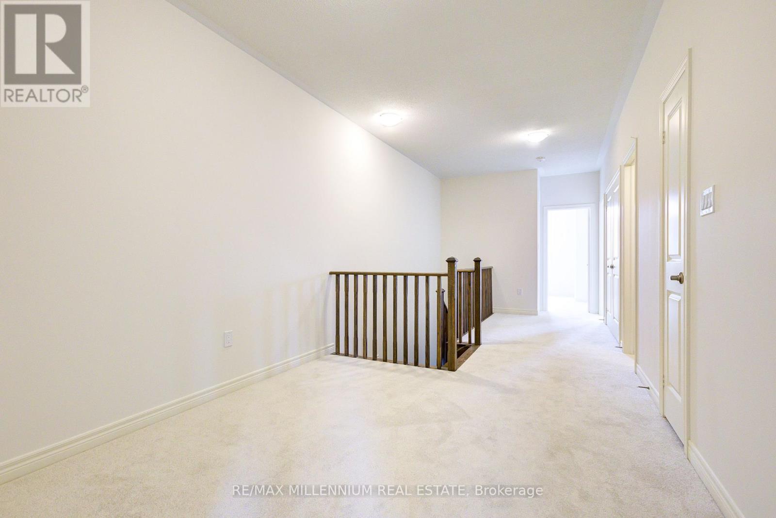 Photo 14 of 23 Gledhill Crescent, Cambridge ON