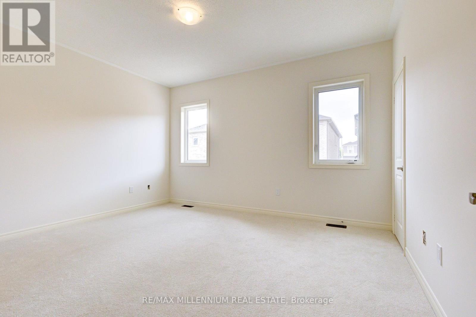 Photo 15 of 23 Gledhill Crescent, Cambridge ON