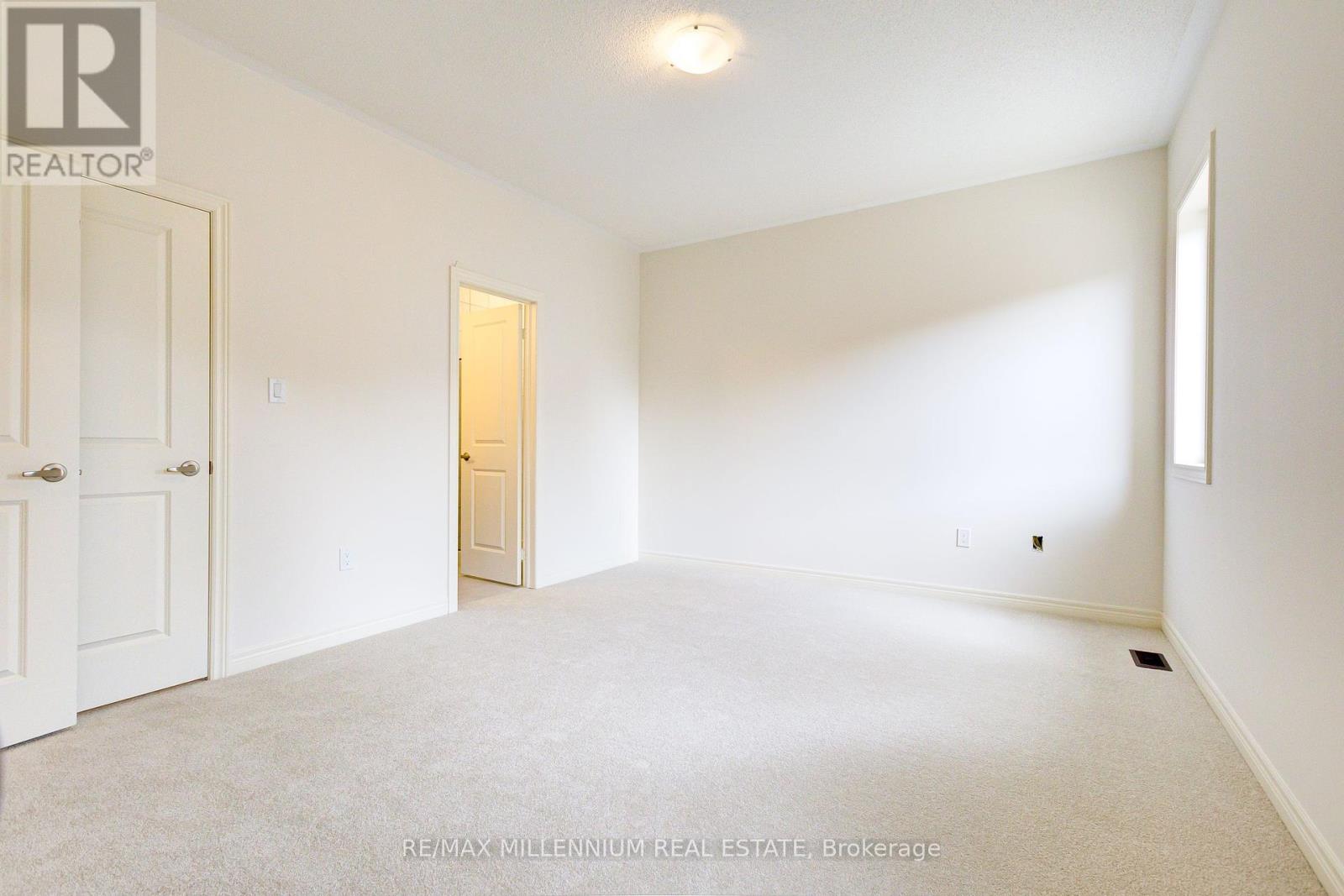 Photo 17 of 23 Gledhill Crescent, Cambridge ON
