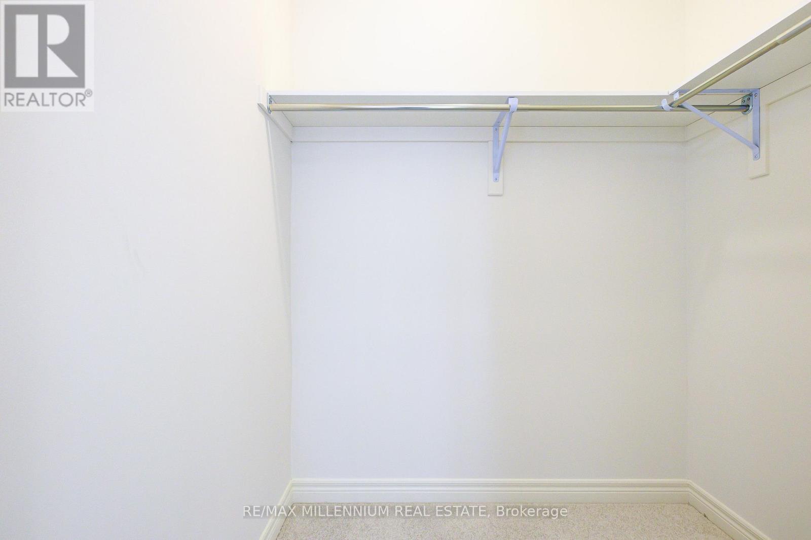 Photo 20 of 23 Gledhill Crescent, Cambridge ON