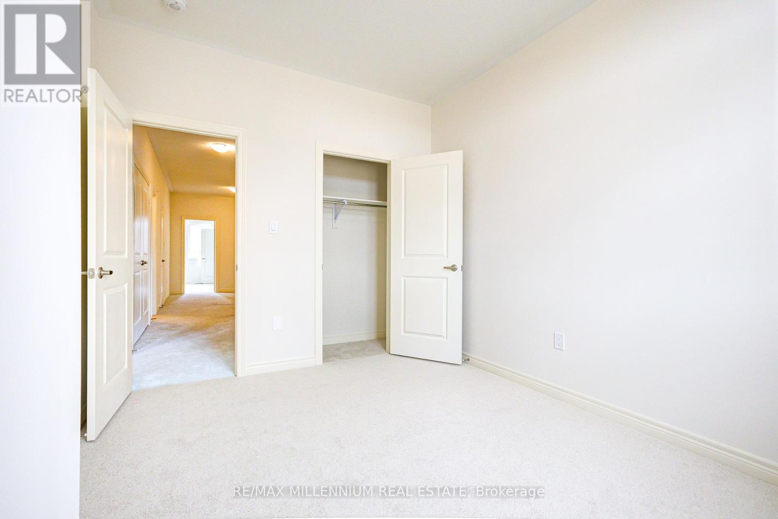 Photo 22 of 23 Gledhill Crescent, Cambridge ON