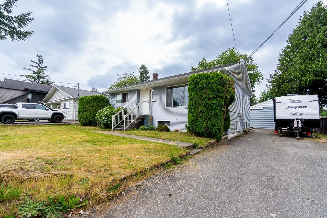Photo 5 of 11031 131 A Street, Surrey BC