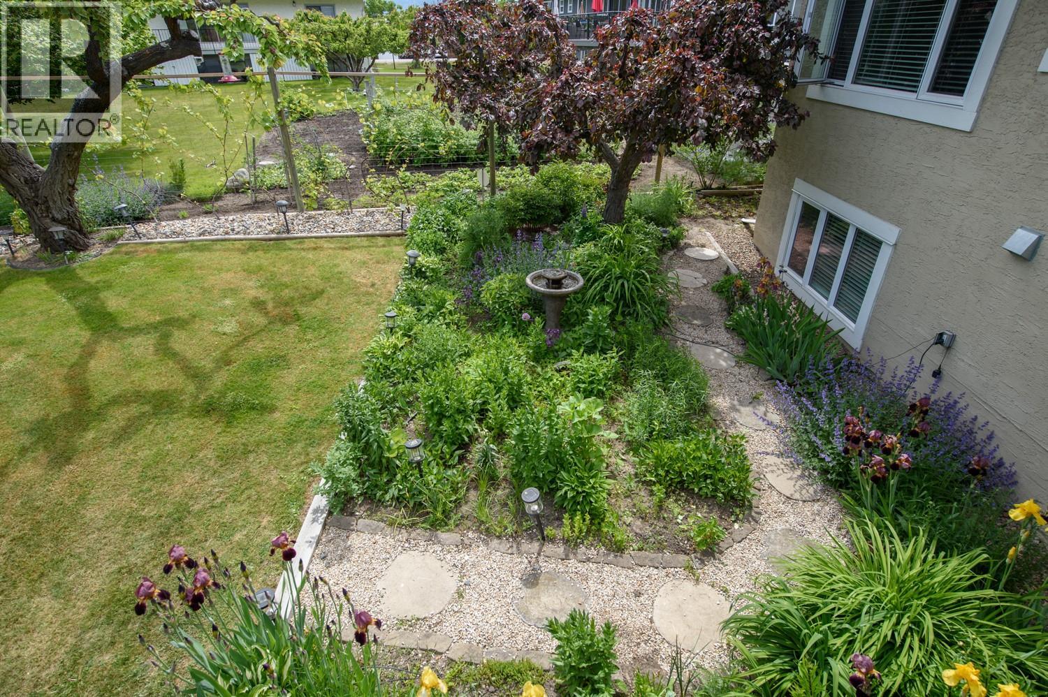  2475 Hayman Road, West Kelowna