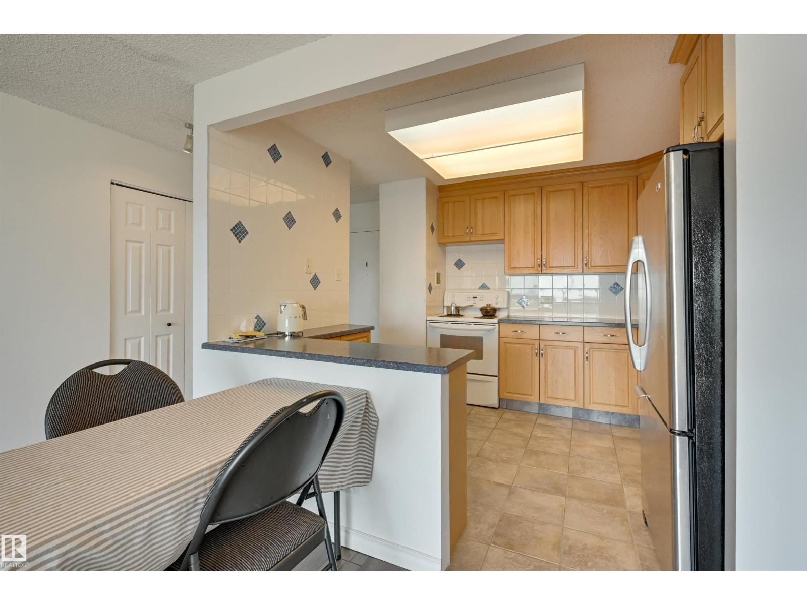 Photo 17 of 1204 11027 87 Av Nw, Edmonton AB