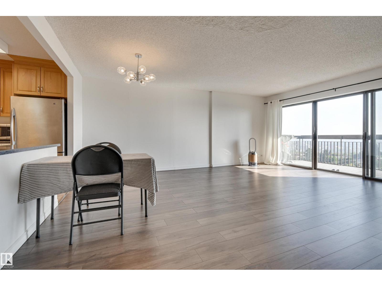 Photo 9 of 1204 11027 87 Av Nw, Edmonton AB
