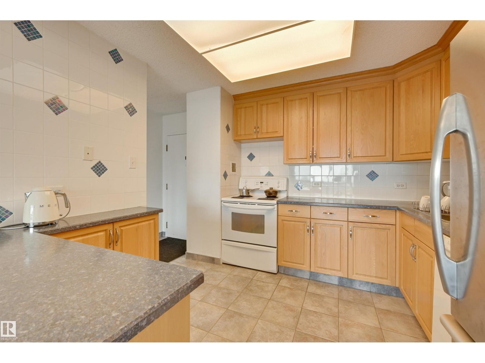 Photo 15 of 1204 11027 87 Av Nw, Edmonton AB