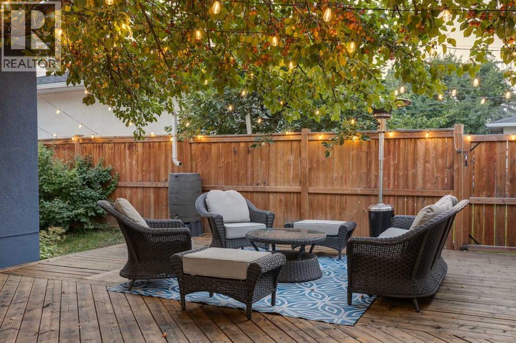 Photo 41 of 130 Windermere Road Sw, Calgary AB