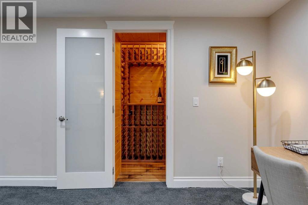 Photo 35 of 130 Windermere Road Sw, Calgary AB