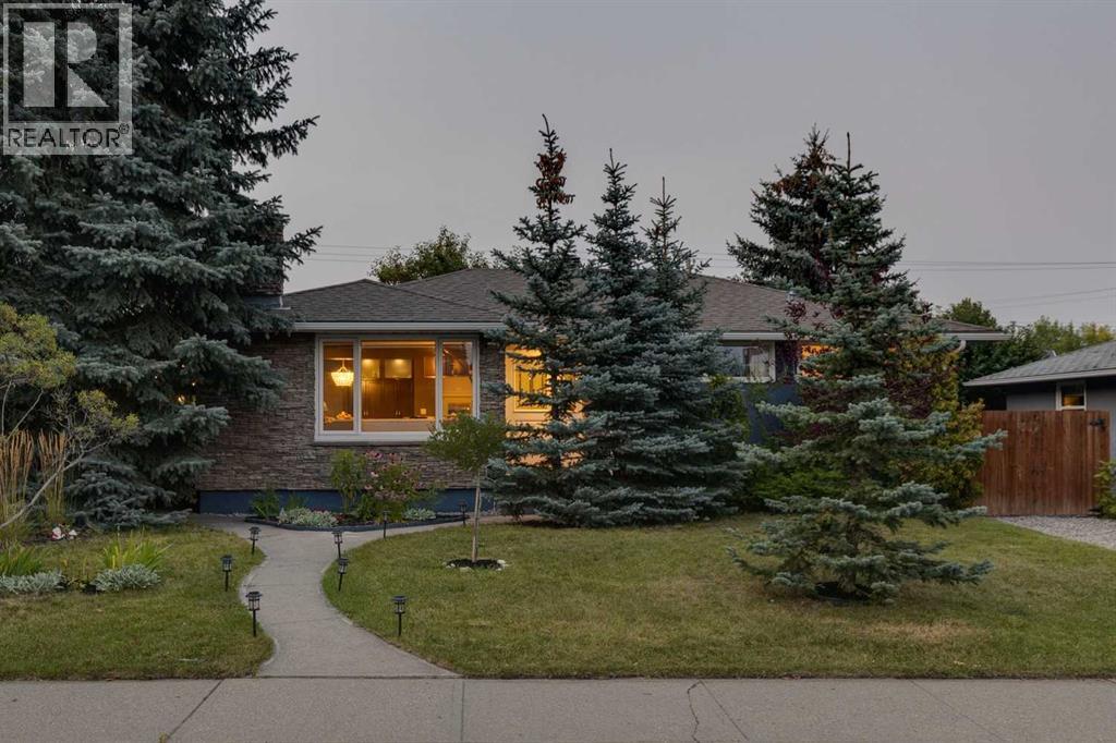 Photo 1 of 130 Windermere Road Sw, Calgary AB