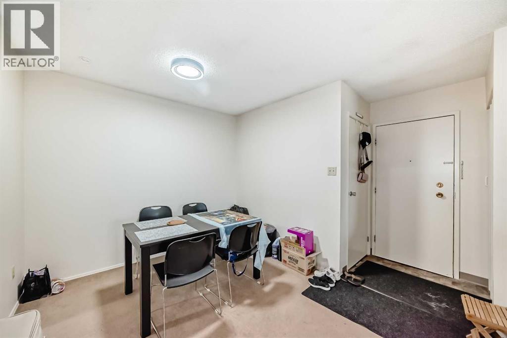 Photo 10 of 7312 315 Southampton Drive, Calgary AB