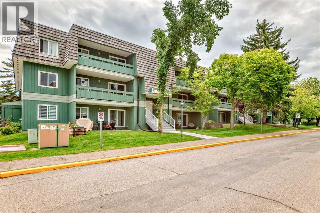 Photo 1 of 7312 315 Southampton Drive, Calgary AB