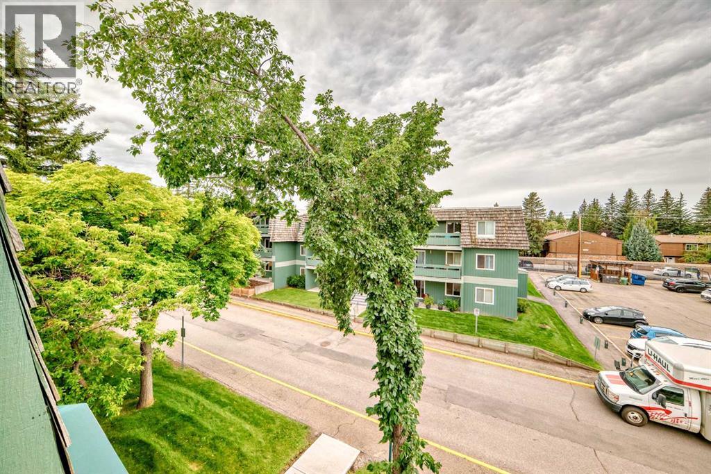 Photo 18 of 7312 315 Southampton Drive, Calgary AB
