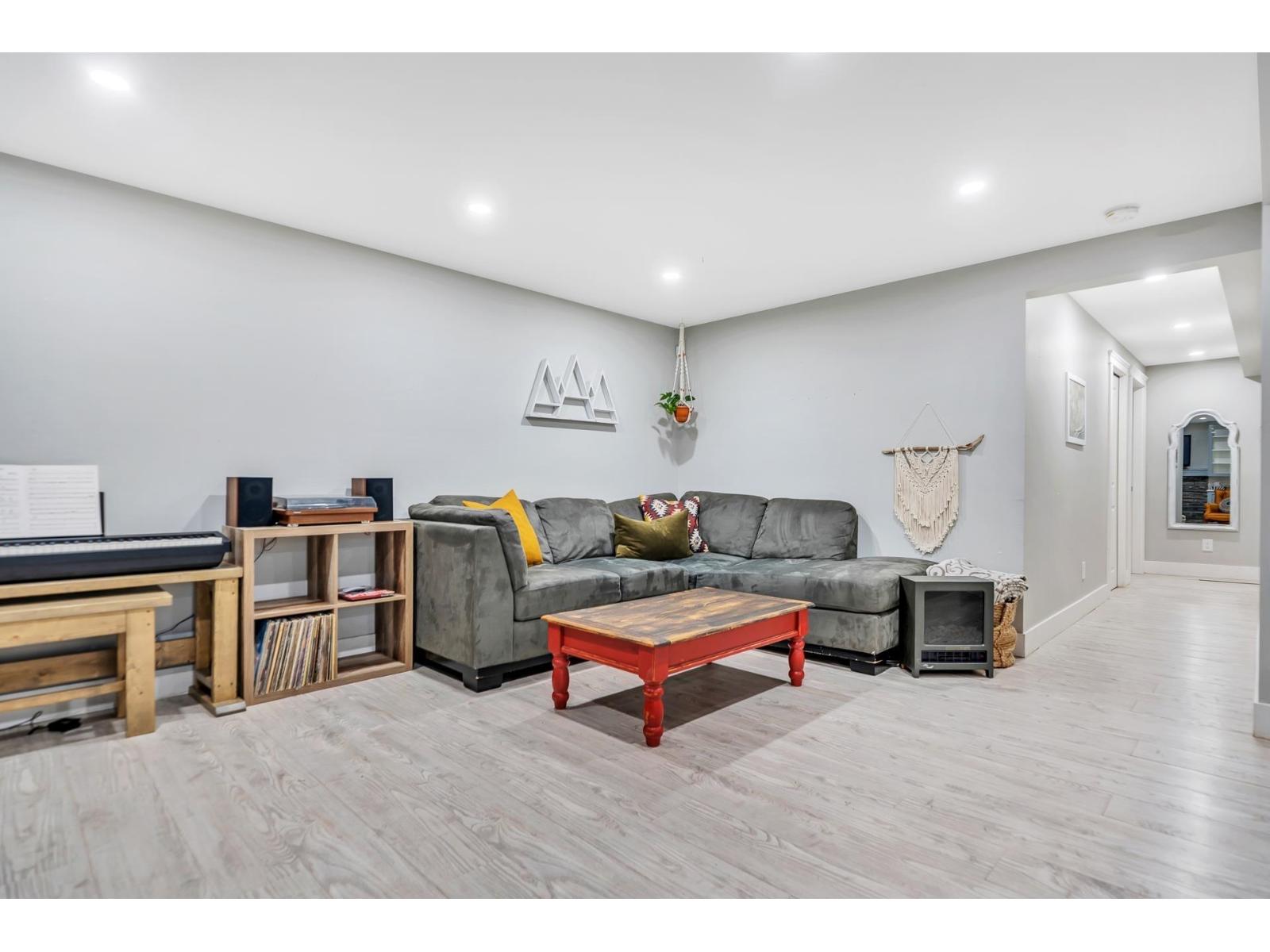 Photo 13 of 2252 Bakerview Street, Abbotsford BC