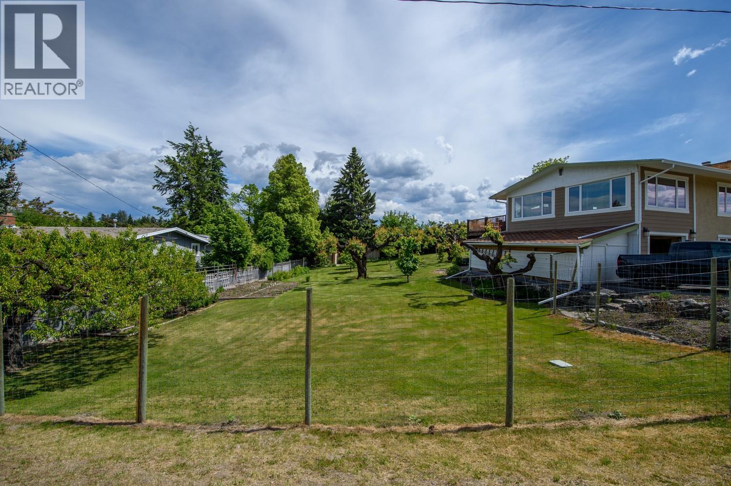 2475 Hayman Road, West Kelowna