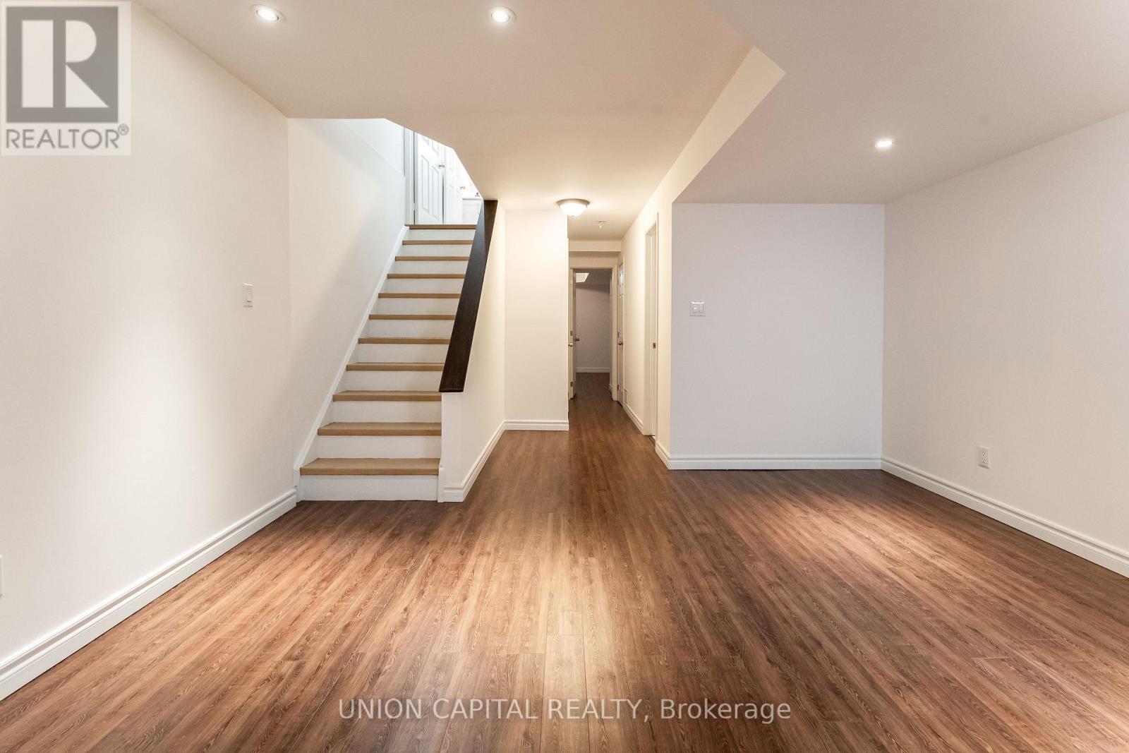 Photo 31 of 198 Bur Oak Avenue, Markham ON