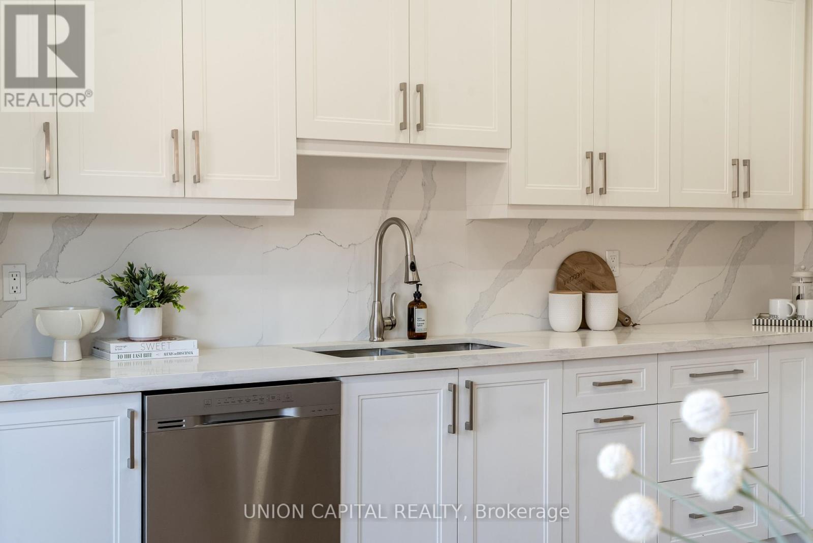 Photo 17 of 198 Bur Oak Avenue, Markham ON