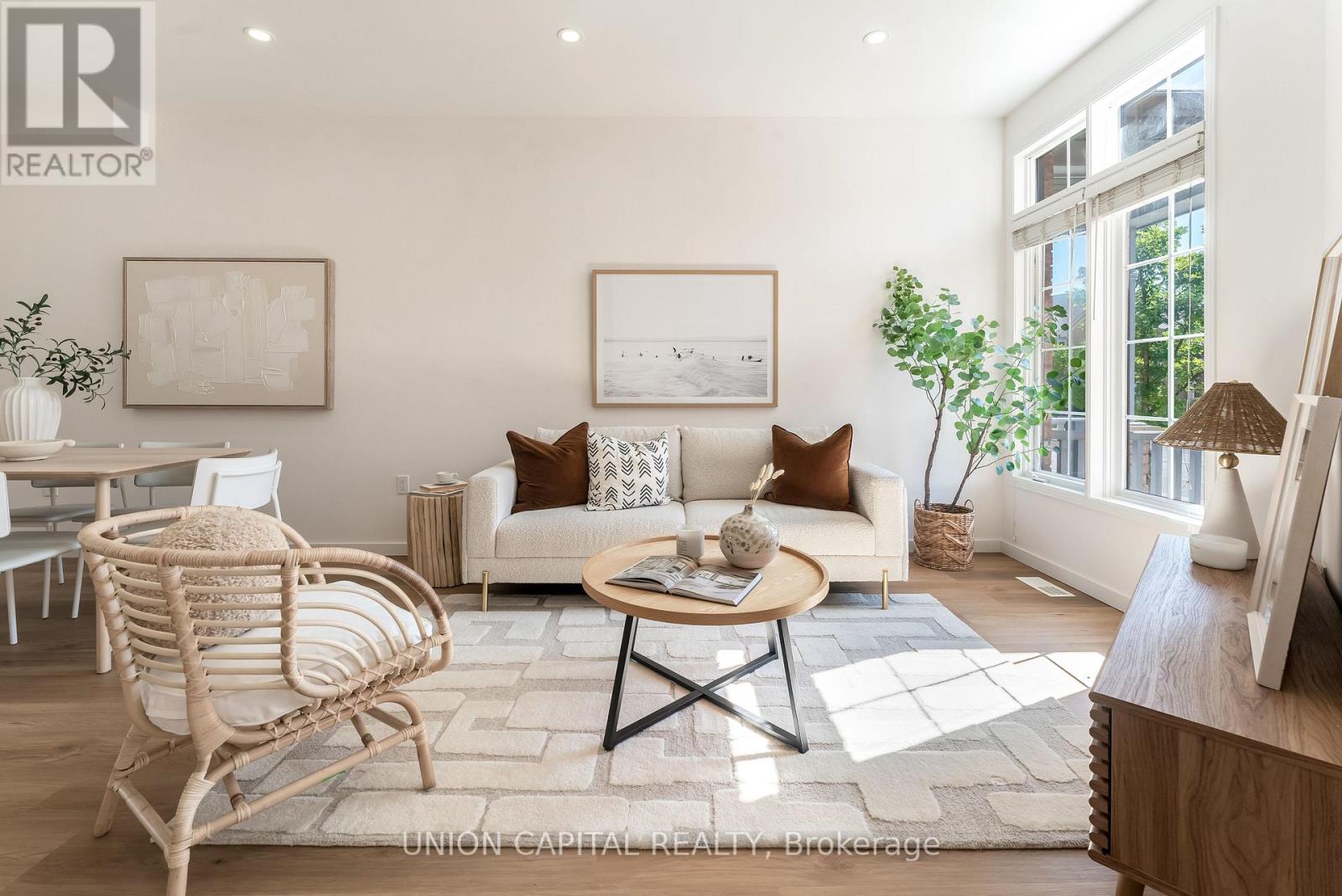 Photo 6 of 198 Bur Oak Avenue, Markham ON