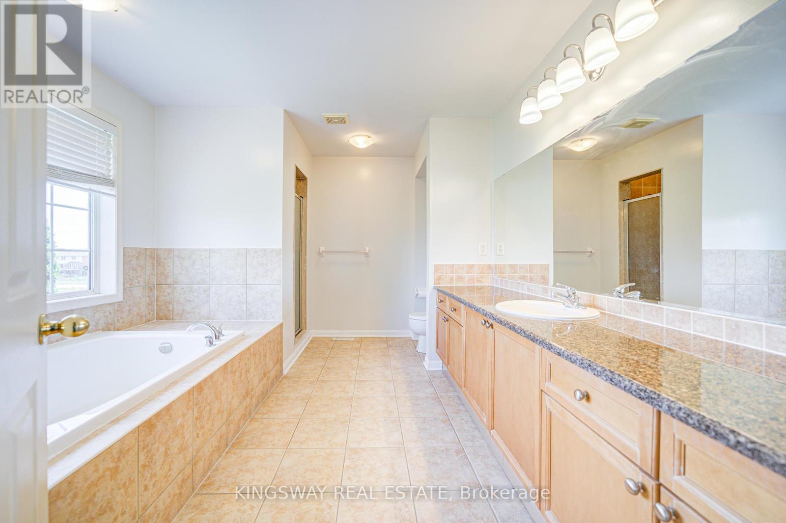 Photo 22 of 7 Bonavista Drive, Brampton ON