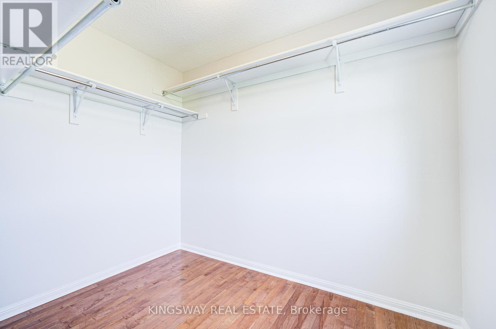 Photo 19 of 7 Bonavista Drive, Brampton ON