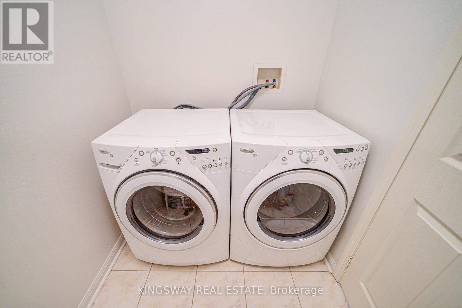 Photo 35 of 7 Bonavista Drive, Brampton ON