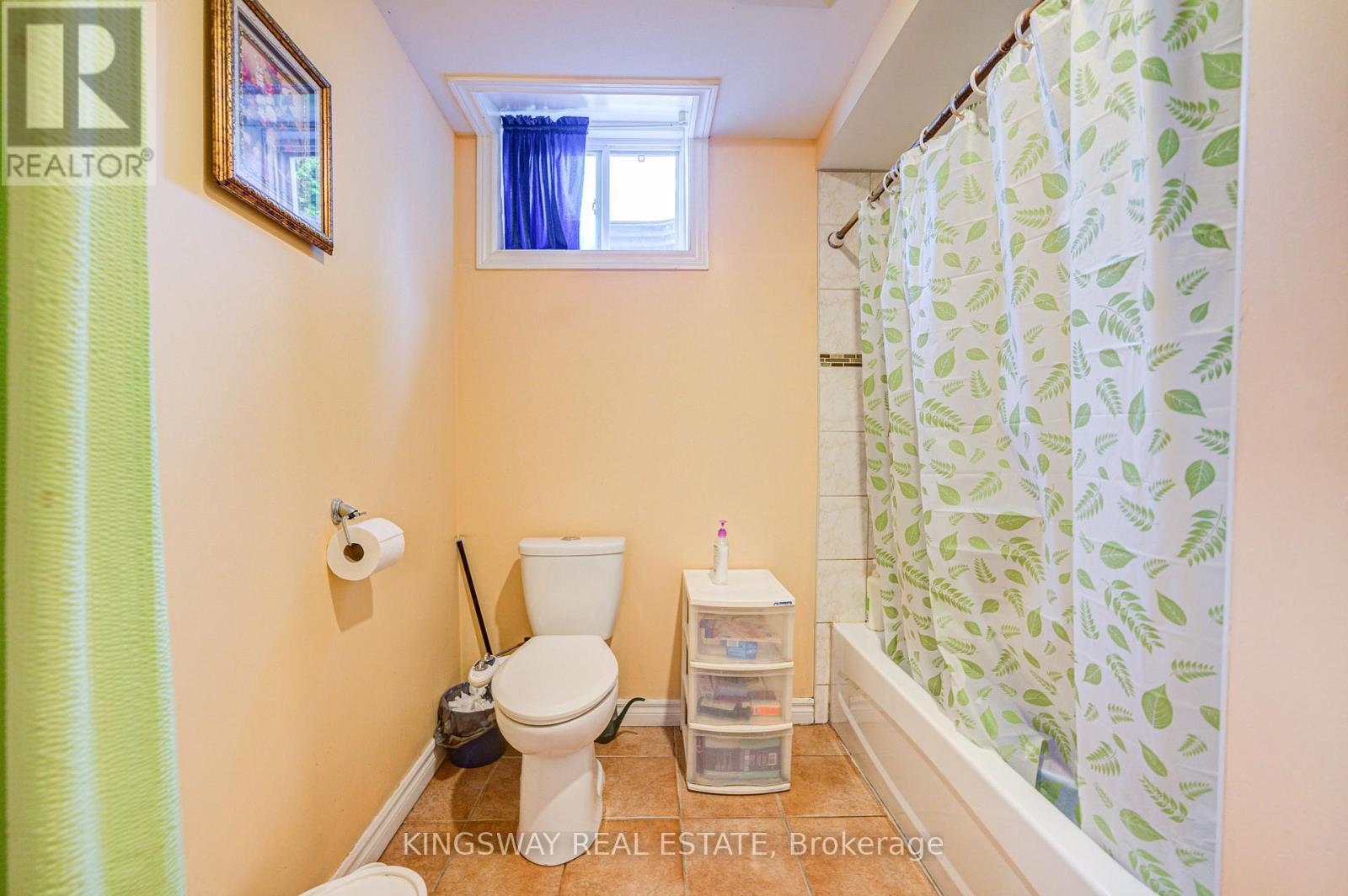 Photo 42 of 7 Bonavista Drive, Brampton ON