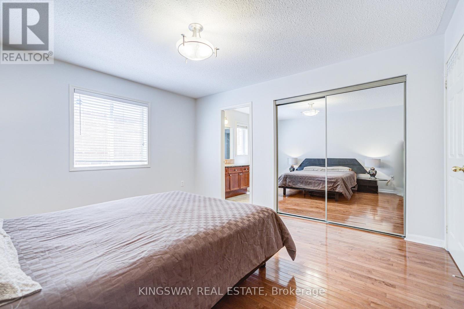 Photo 25 of 7 Bonavista Drive, Brampton ON