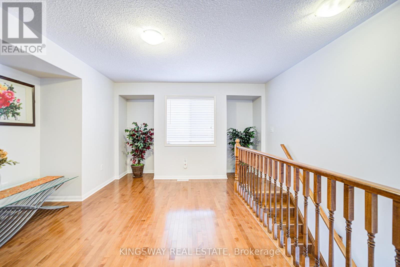 Photo 14 of 7 Bonavista Drive, Brampton ON