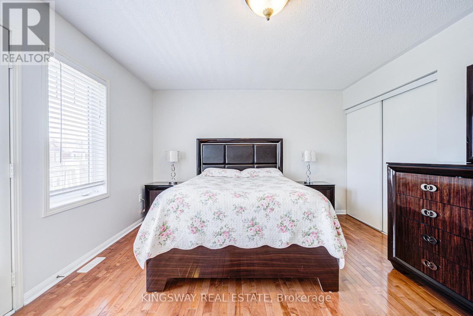 Photo 30 of 7 Bonavista Drive, Brampton ON
