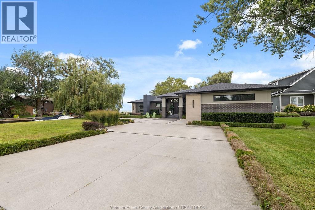 Photo 3 of 551 Ross Beach Road, Lakeshore ON