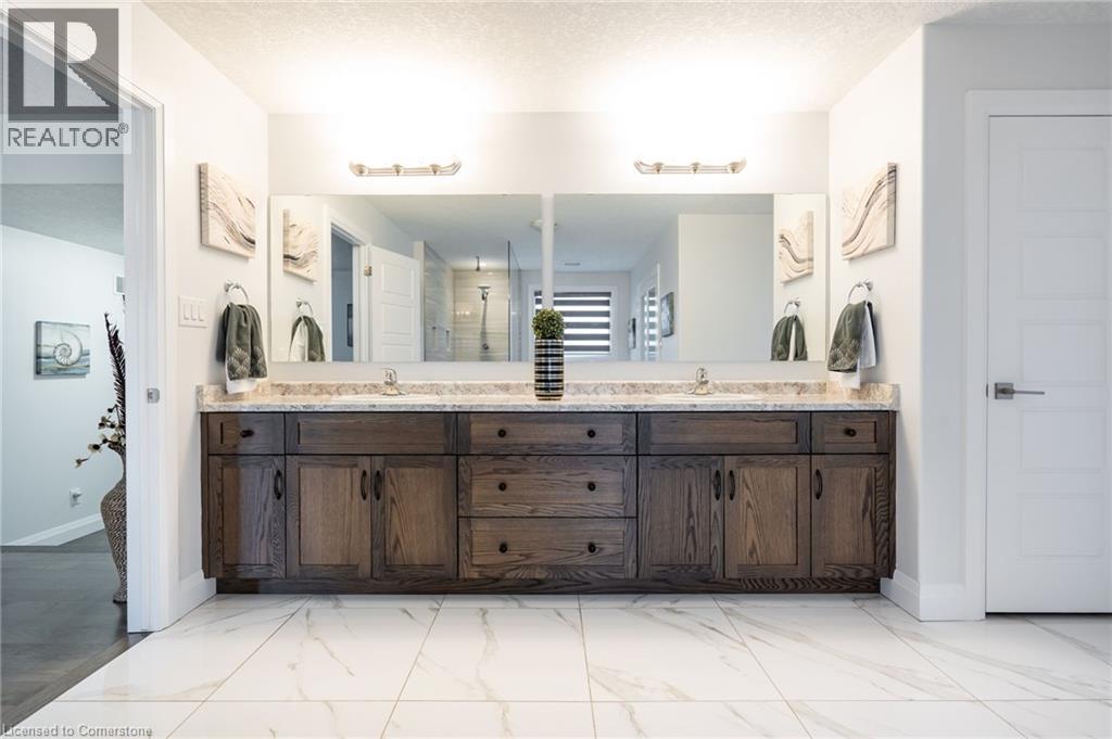 Photo 31 of 920 River Ridge Court, Kitchener ON