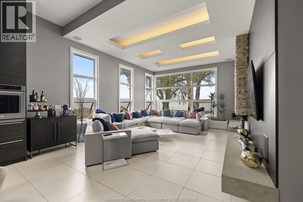 Photo 37 of 551 Ross Beach Road, Lakeshore ON