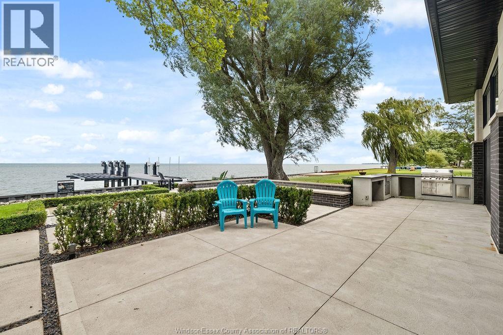 Photo 15 of 551 Ross Beach Road, Lakeshore ON
