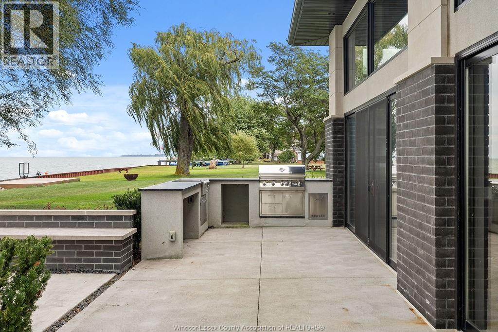 Photo 16 of 551 Ross Beach Road, Lakeshore ON