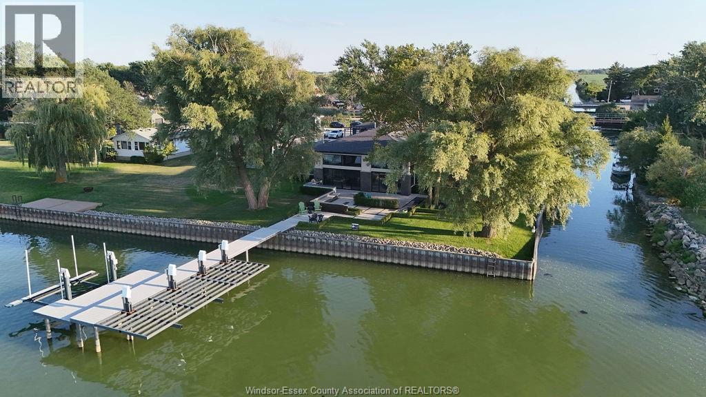 Photo 48 of 551 Ross Beach Road, Lakeshore ON